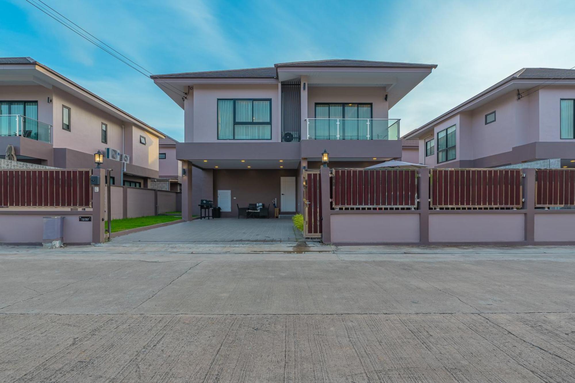 Southern Peak Pool Villa Huay Yai Pattaya Ban Huai Yai Esterno foto